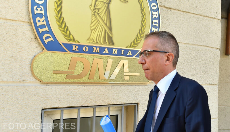 Exclusiv: Credite neperformante de miliarde de lei ale Eximbank, posibil să crească deficitul bugetar; fonduri direcționate către Gabriel Comănescu, Liberty Galați și Termocentrala Craiova; directorul Halalai refuză să plece din funcțieea noastră”