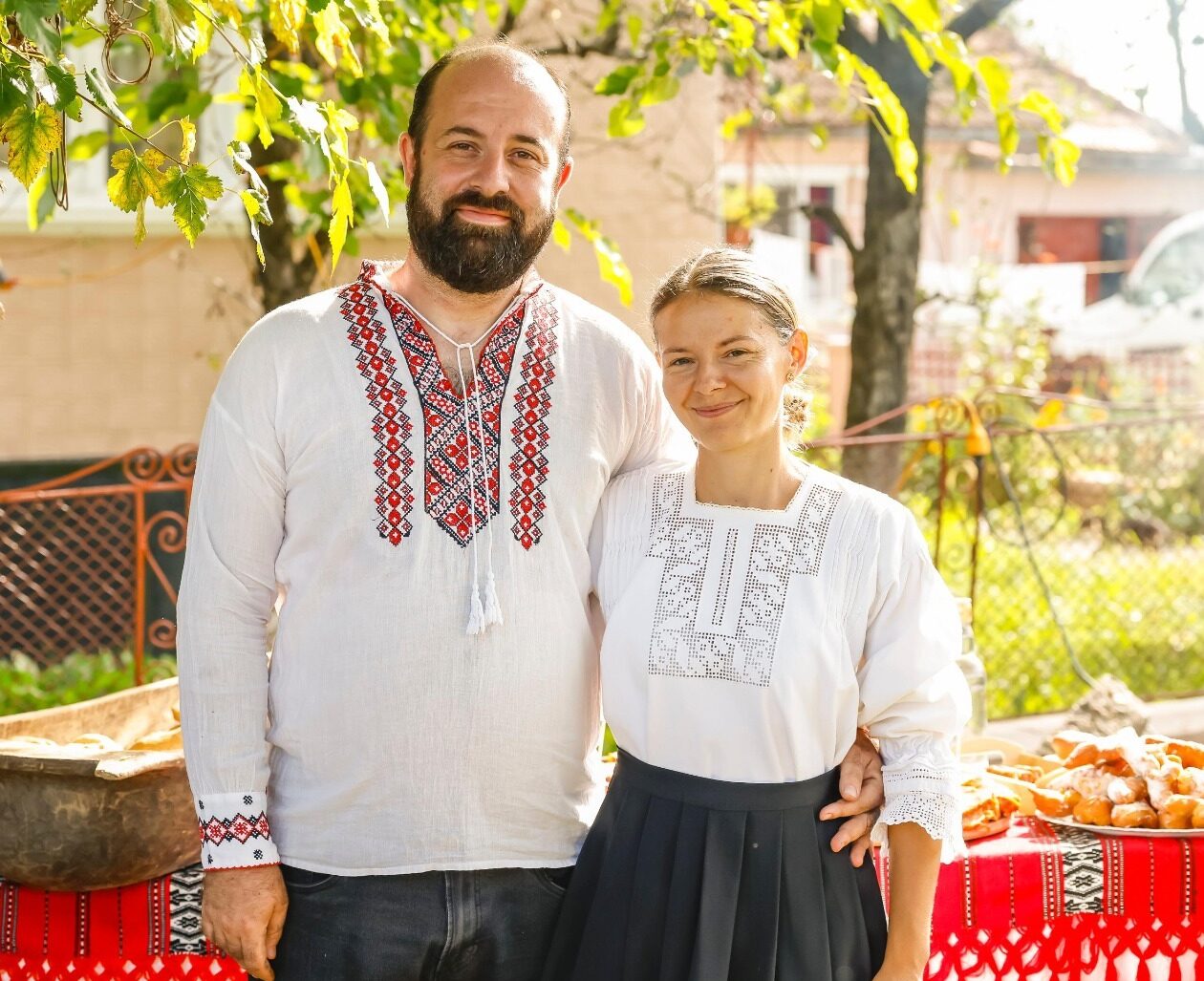 Biroul de povești ale micilor producători din Maramureș: Cum contribuie omul bun și produselor autentice, de la „Grădina din deal”, cu ingrediente naturale și rețete tradiționaleea noastră”