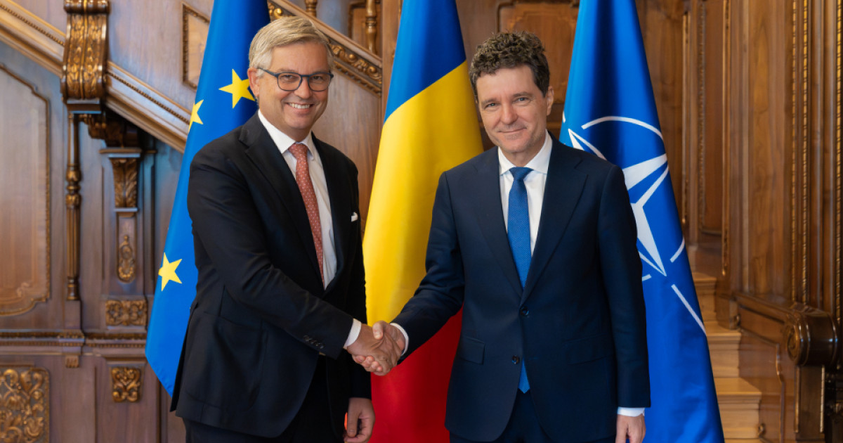Primarul Capitalei, Nicușor Dan, a purtat o discuție cu reprezentantul Uniunii Europene, Magnus Brunner, axată pe securizarea granițelor europene și abordarea “provocărilor complexe” care afectează unitatea și siguranța comunității europene.