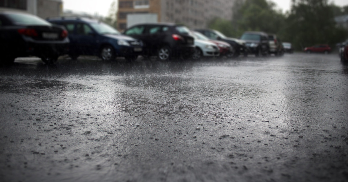 Administrația Națională de Meteorologie a revizuit previziunile sale: avertizare de urgență pentru ploi abundente în Capitală și în alte cinci zone ale țării. Detalii oferite de expertul Elena Mateescu. Hartă interactivă a regiunilor afectate.