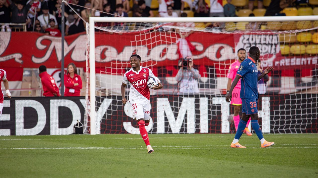 Ansu Fati marchează 5 goluri la prima apariție în Ligue 1 și stabilește un nou record după 78 de ani!