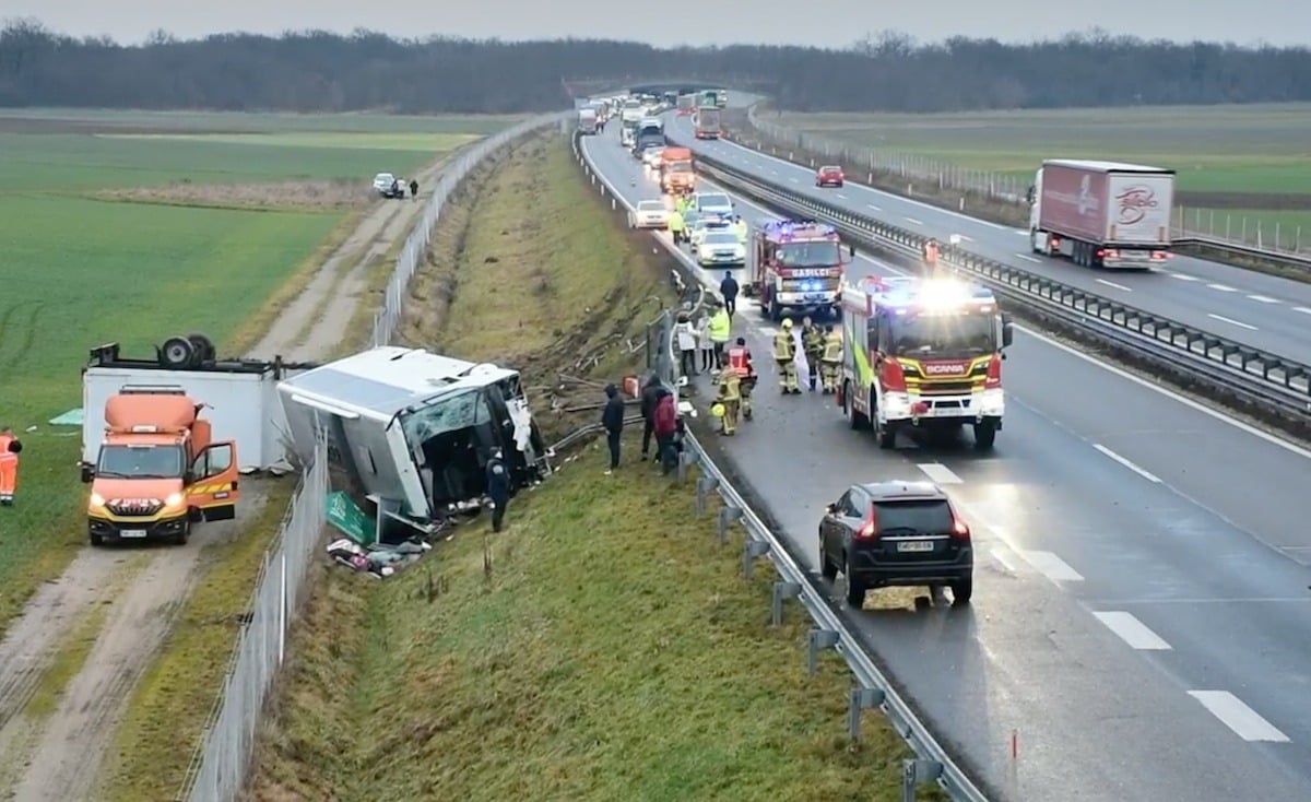 Cel puțin 40 de victime au pierit într-un accident de autobuz în Africa de Sudea noastră”