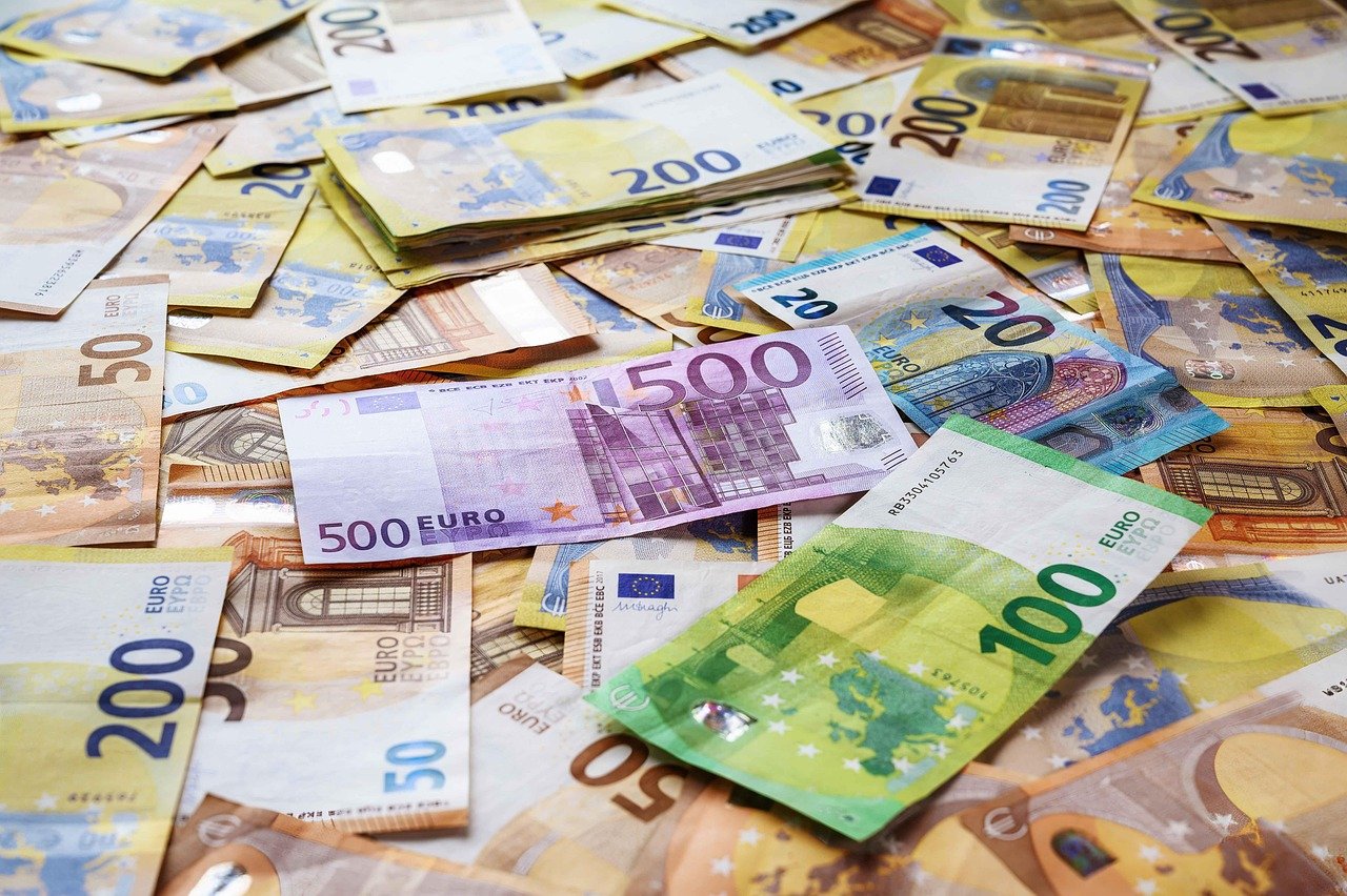 Un cetățean român a sustras bacșișurile a două hoteluri din Italia, în valoare de 5.000 de euro, afectând direct activitatea personalului hotelierea noastră”