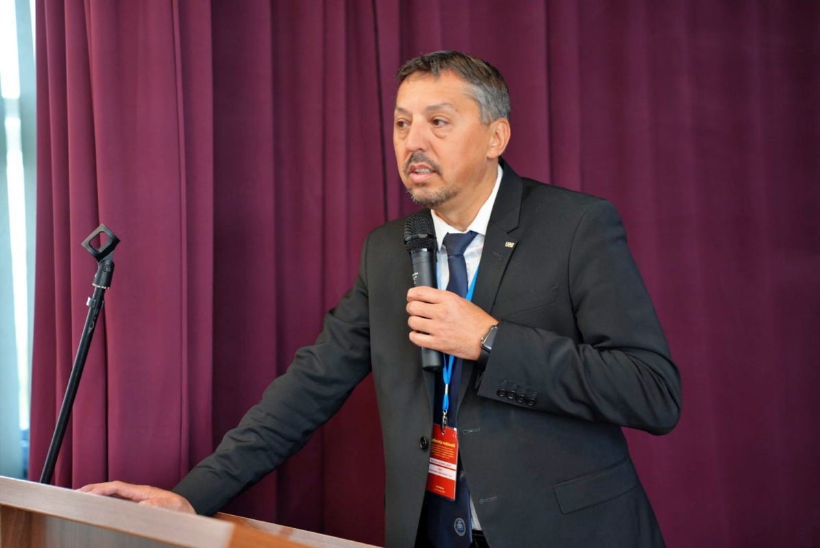 Ministrul Daniel David anunță că în 2026, elevii de clasa a IX-a vor beneficia de noi programe și manuale, iar profesorii vor fi instruiți în metode moderne de predareea noastră”