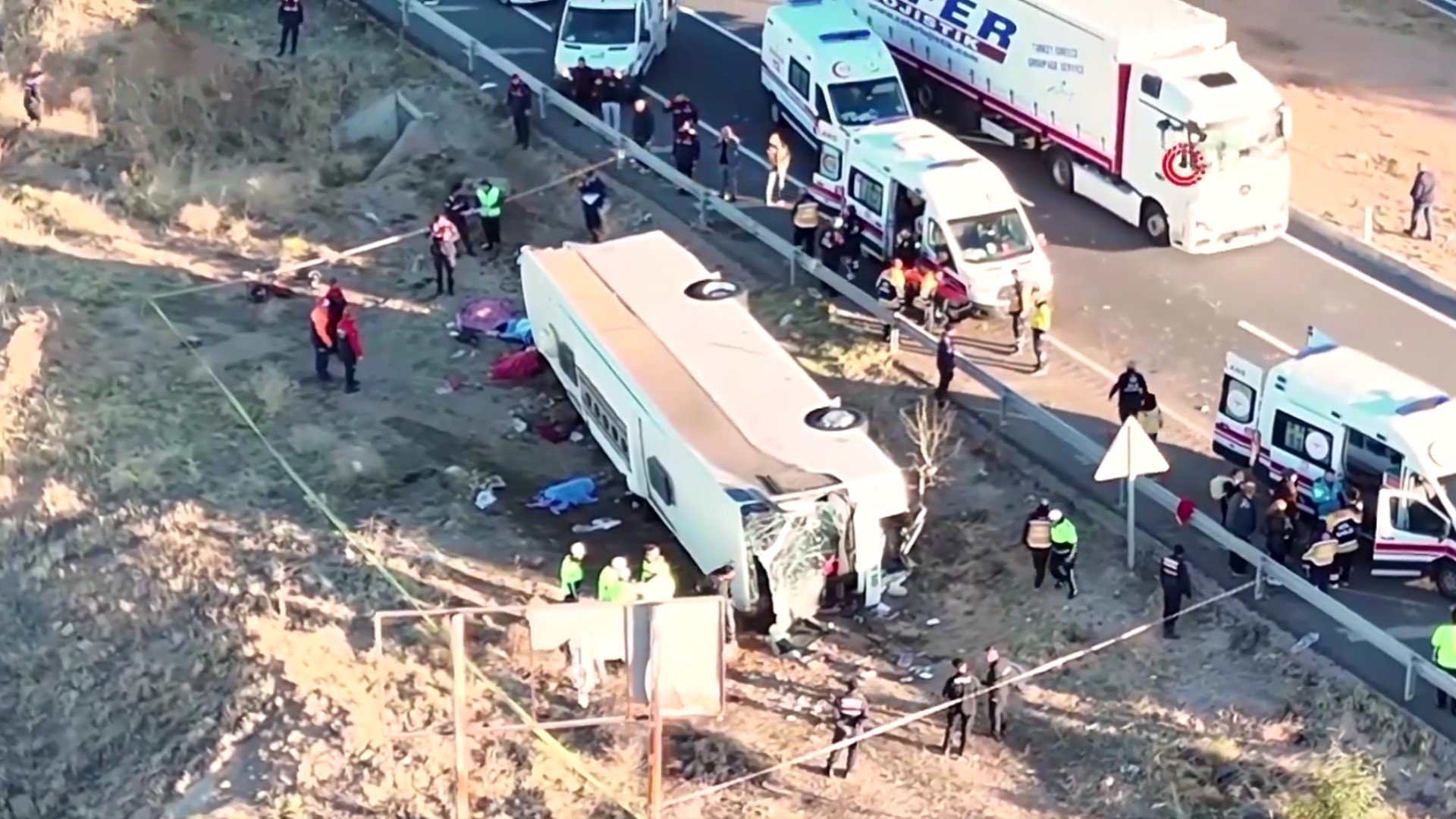 Accident grav în Serbia: trei victime și numeroși răniți după ce un autobuz cu muncitori s-a răsturnatea noastră”