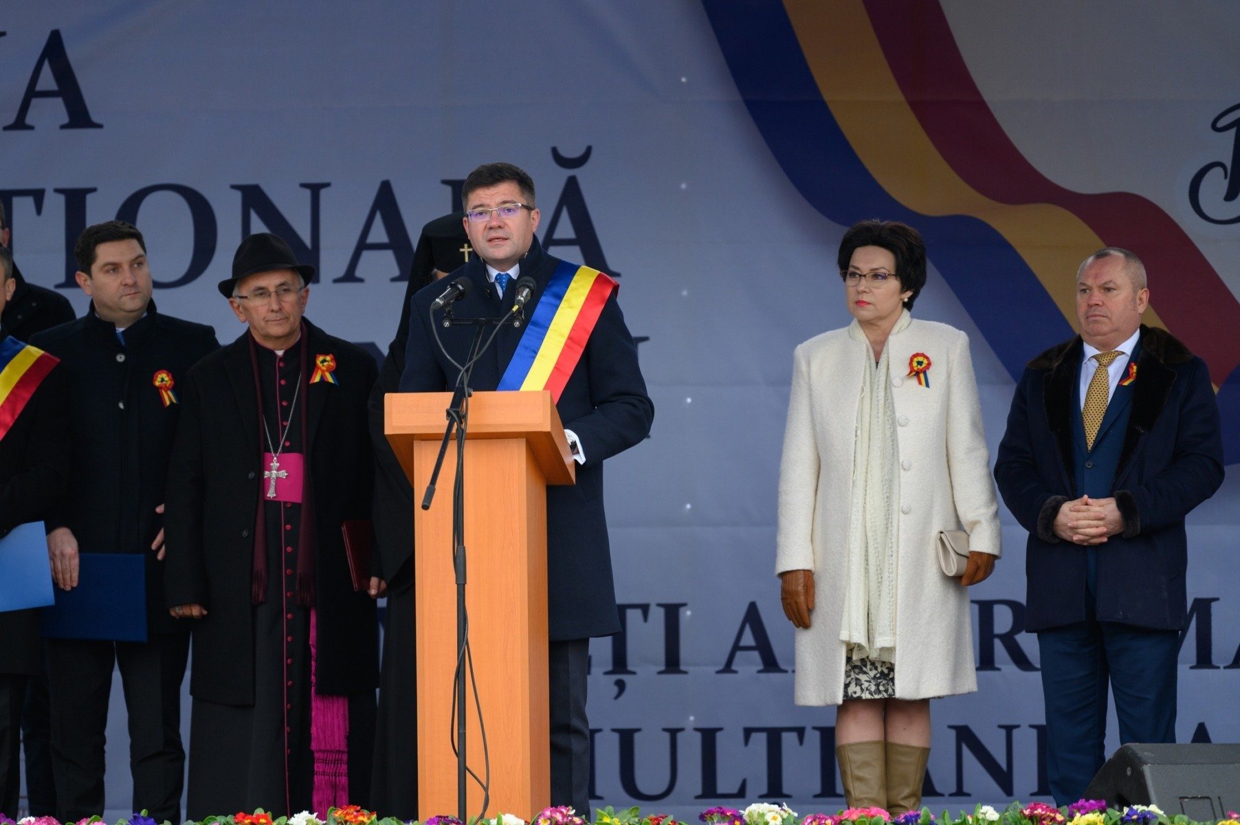 Președintele Consiliului Județean Iași susține afirmațiile ministrului Sănătății despre insuficiența chiuvetelor la ATI la Spitalul de Copii, afirmând că s-au investit 138 de milioane de lei și că adăugarea a încă 12 chiuvete nu ar fi fost o soluție dificilă.ea noastră”