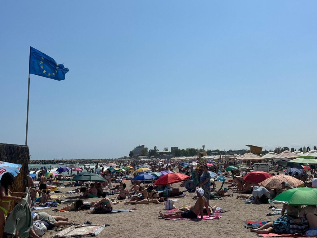 Agenția Națională de Apărare a Apelor: Încheierea contractelor de închiriere pentru sectorul de plajă destinat turismului și obligația operatorilor de a preda terenurile libere de sarciniea noastră”