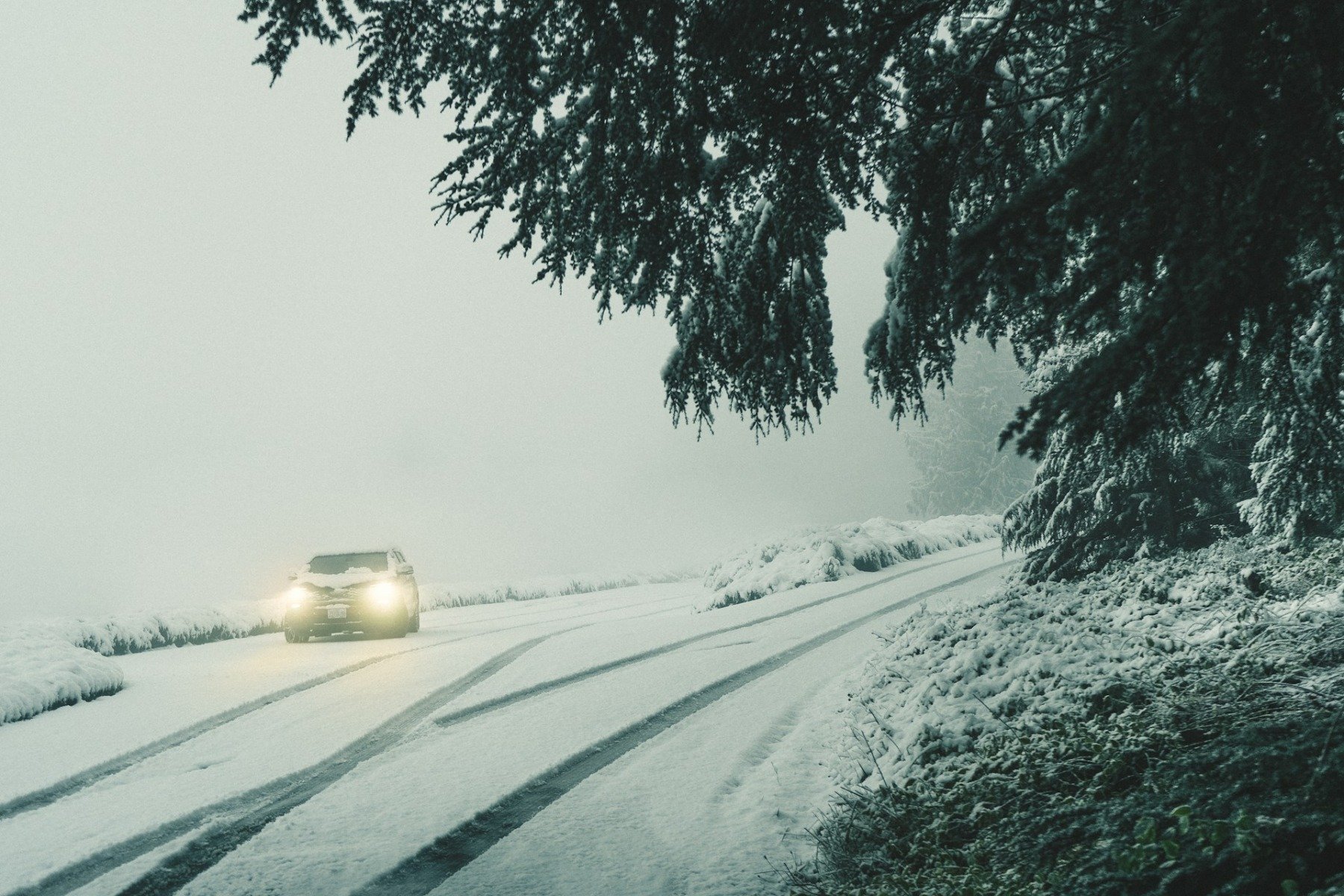 Alertă portocalie de ninsori masive în zonele montane ale județelor Caraș-Severin, Gorj, Vâlcea, Hunedoara, Alba, Sibiu și Brașovea noastră”