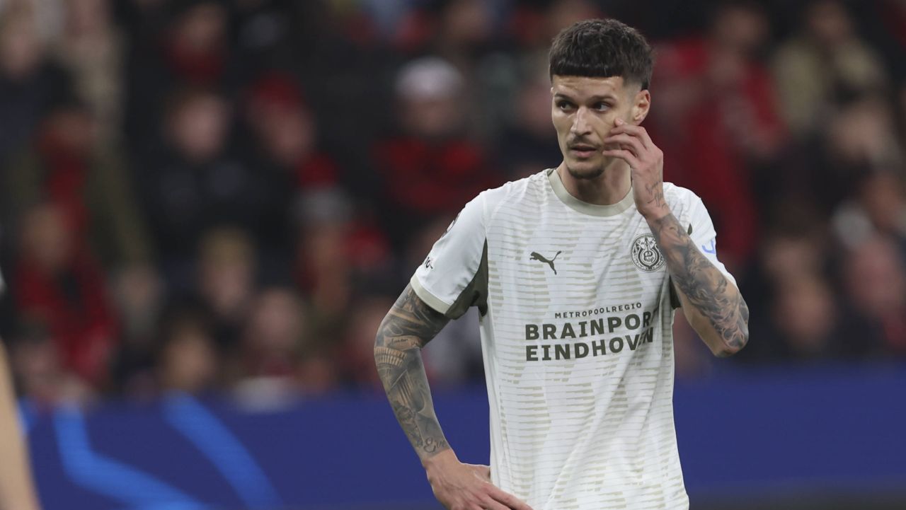 Doi specialiști olandezi au ajuns la un consens în privința lui Dennis Man. Decizie după prima apariție ca titular în Liga Campionilor.
