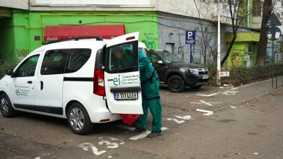 Două firme ale Primăriei Generale au fost suplimentate cu încă 80 de milioane de lei, în ciuda reducerilor bugetare. Guvernanții intenționează să achiziționeze un automobil Dacia în valoare de 60.000 de euro și drone cu un cost de 300.000 de euro.