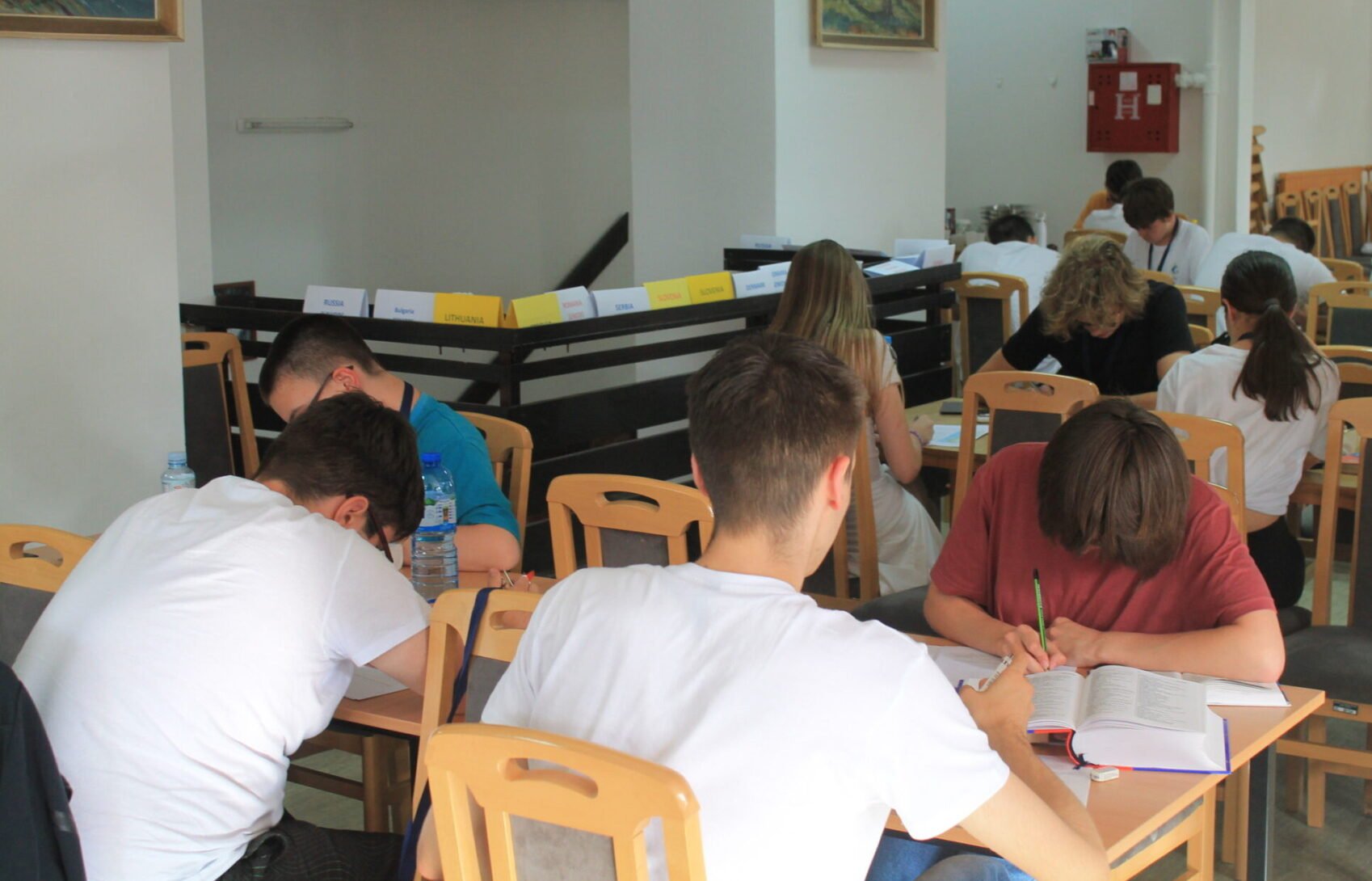 Profesor universitar din Brașov acuzat de primirea de mită pentru promovarea examinărilor studenților, inclusiv angajați ai MAI, chemat în fața justițieiea noastră”