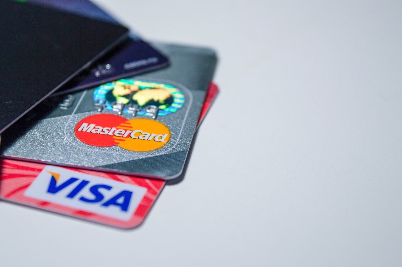 Fraudă de peste un miliard de dolari descoperită de departamentul Visa pentru combaterea fraudelorea noastră”