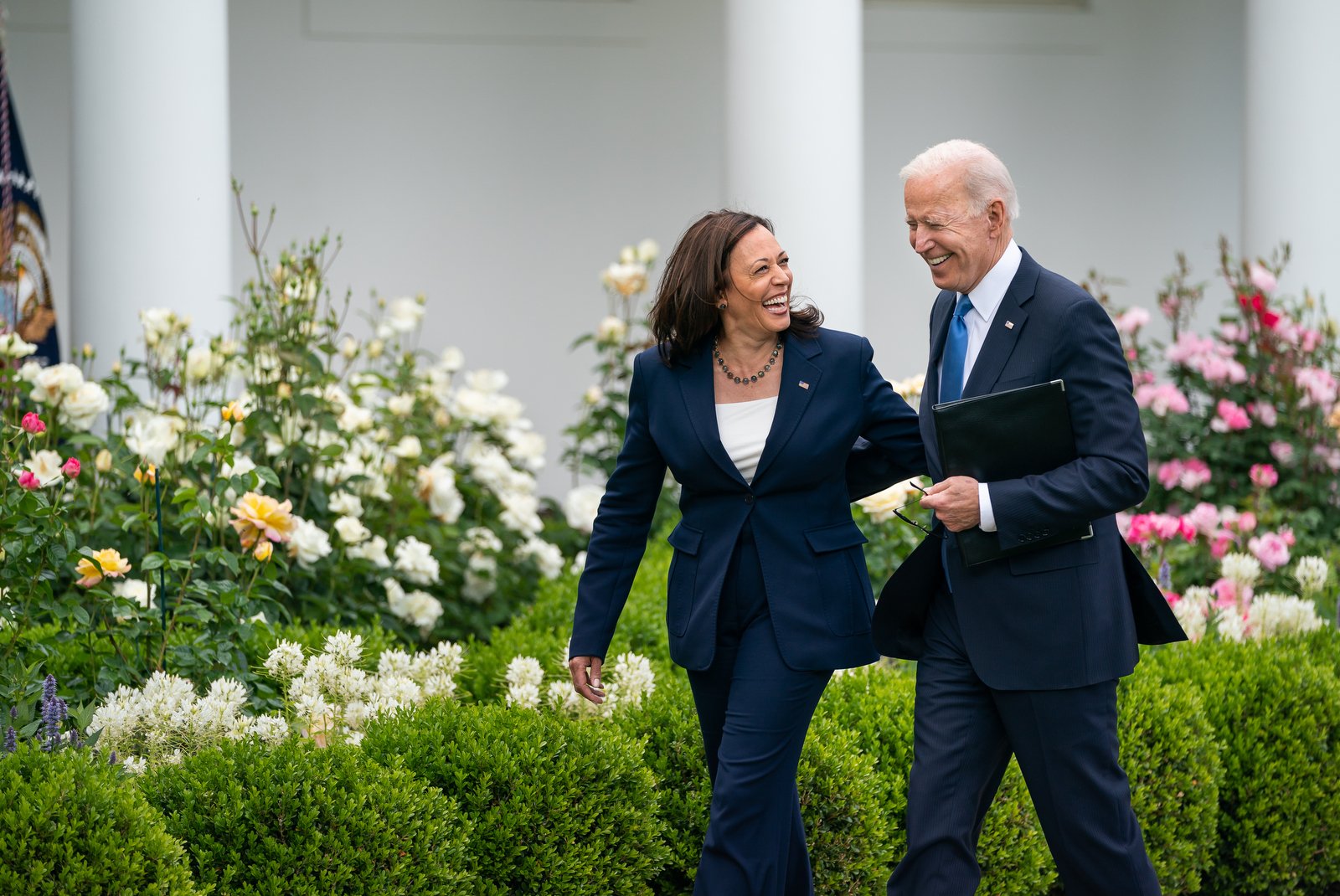 Kamala Harris, fostă vicepreședintă a SUA, afirmă că Joe Biden a comis o greșeală majoră prin neinvitatia lui Elon Musk la evenimentul pentru vehicule electrice de la Casa Albă din 2021ea noastră”