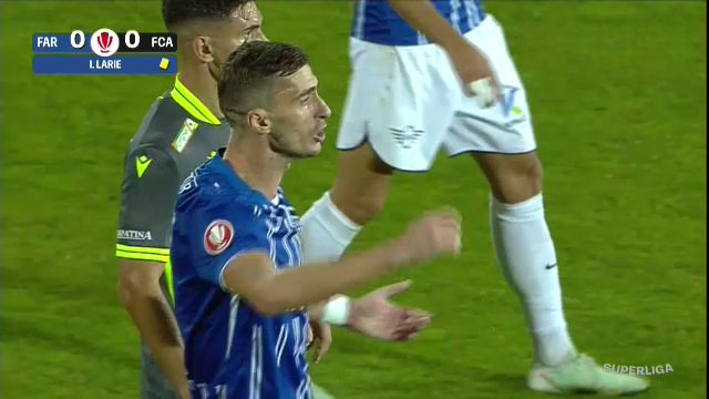Larie, surprins de Radu Petrescu: “Din această cauză mi-a arătat cartonaș galben. Să fie invitat și el la interviu!”