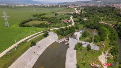 Bogdan Ivan: La început, lucrările la hidrocentrale nu se desfășurau în zone protejate; apoi, unii oficiali de la Ministerul Mediului au descoperit niște moluște și au început să impună restricții, dar nu accept astfel de explicații simpleea noastră”
