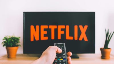 Elon Musk îndeamnă la boicot: “Renunțați la Netflix pentru binele copiilor, din cauza serialului animat ‘Dead End: Paranormal Park'”ea noastră”