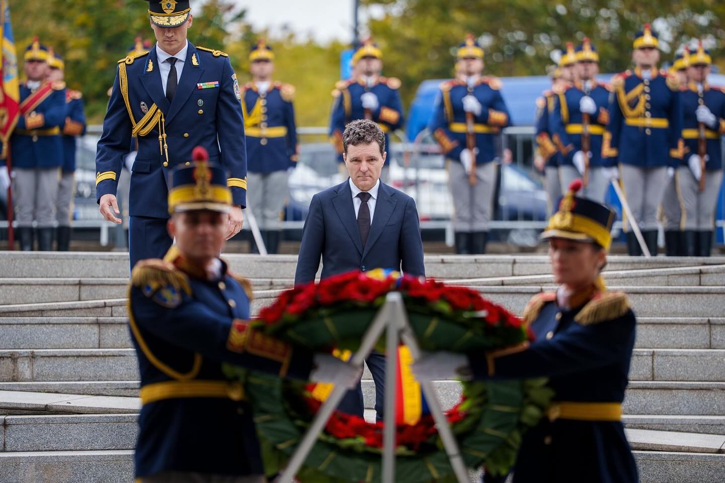 Ceremonie de comemorare a victimelor Holocaustului din România / Nicușor Dan: Este esențial să păstrăm vie amintirea acestei tragedii / Reproșurile reprezentantului comunităților evreiești aduse președinteluiea noastră”
