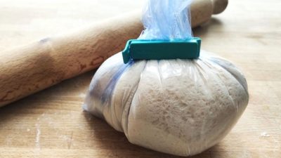 Secretele ABC-ului în bucătărie: cum poate folosi un rest de aluat dospit vechi pentru a îmbunătăți gustul, aroma și textura pâinii sau a blatului de pizza, precum și tradițiile brutăriei de odinioarăea noastră”