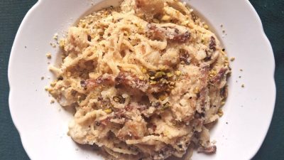 Paste cu bacon și cremă de conopidă – o rețetă de sezon, savuroasă, ușor de preparat și sănătoasăea noastră”