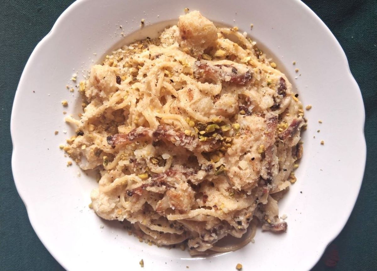 Paste cu bacon și cremă de conopidă – o rețetă de sezon, savuroasă, ușor de preparat și sănătoasăea noastră”