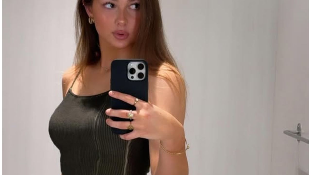 „Bella donna” în Genoa lui Dan Șucu! Tânăra jucătoare de fotbal „explodează” pe internet!