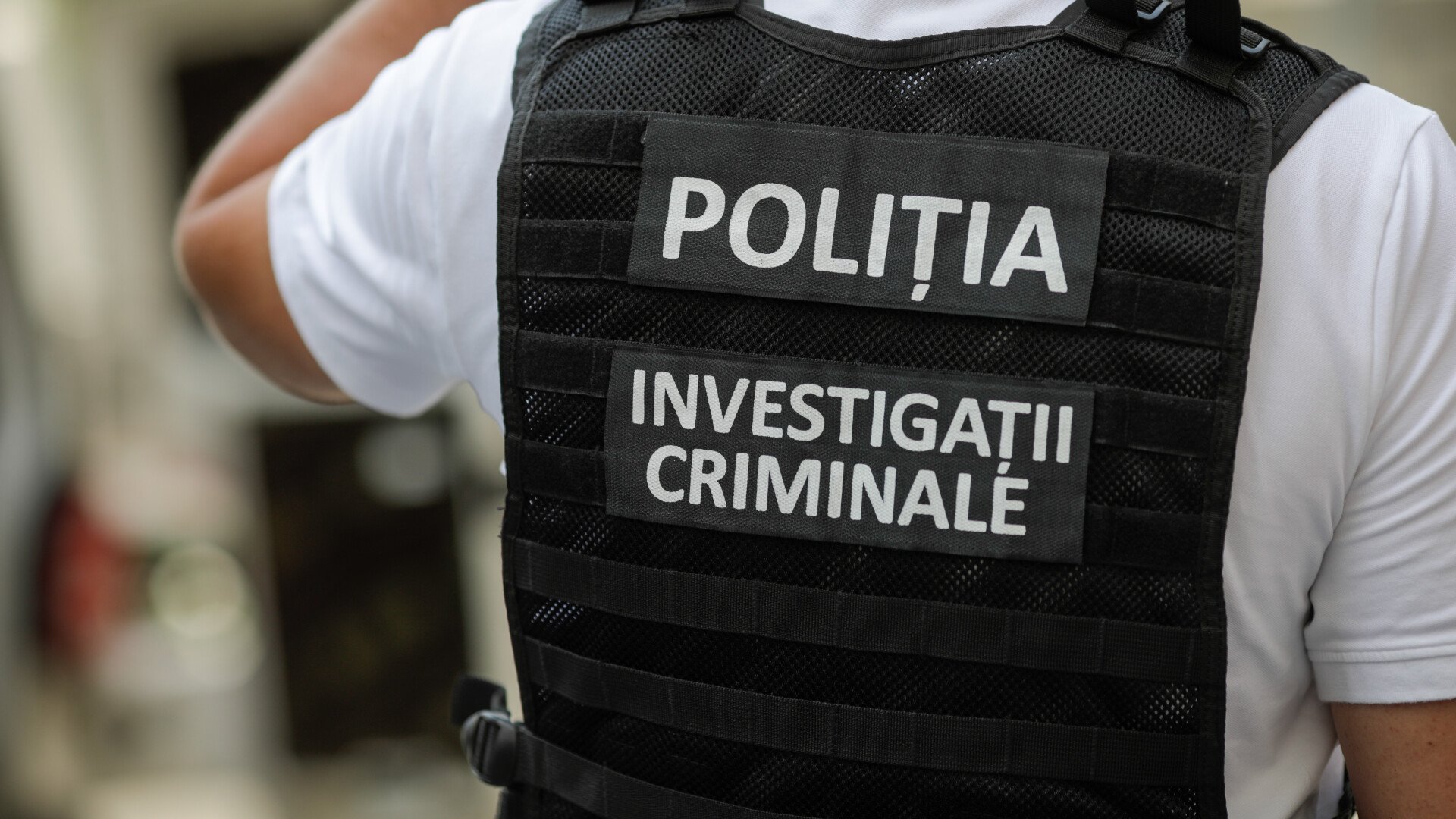 Femeie din Dolj decedată după ce a fost aruncată într-o fântână dezafectată de soț, iar bărbatul găsit spânzurat în propria locuință de fiul săuea noastră”