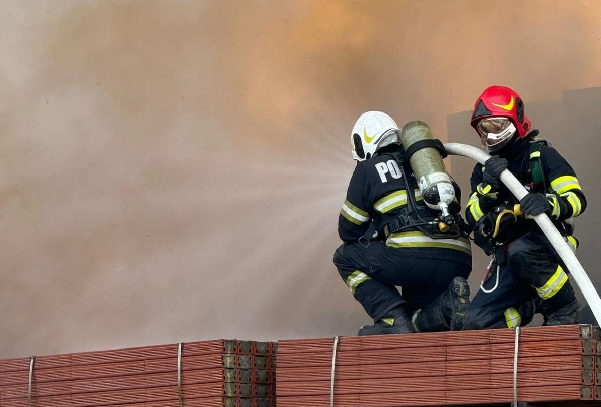 Comisia Europeană limitează utilizarea substanțelor chimice durabile în spumele pentru stingerea incendiilor de către pompieriea noastră”