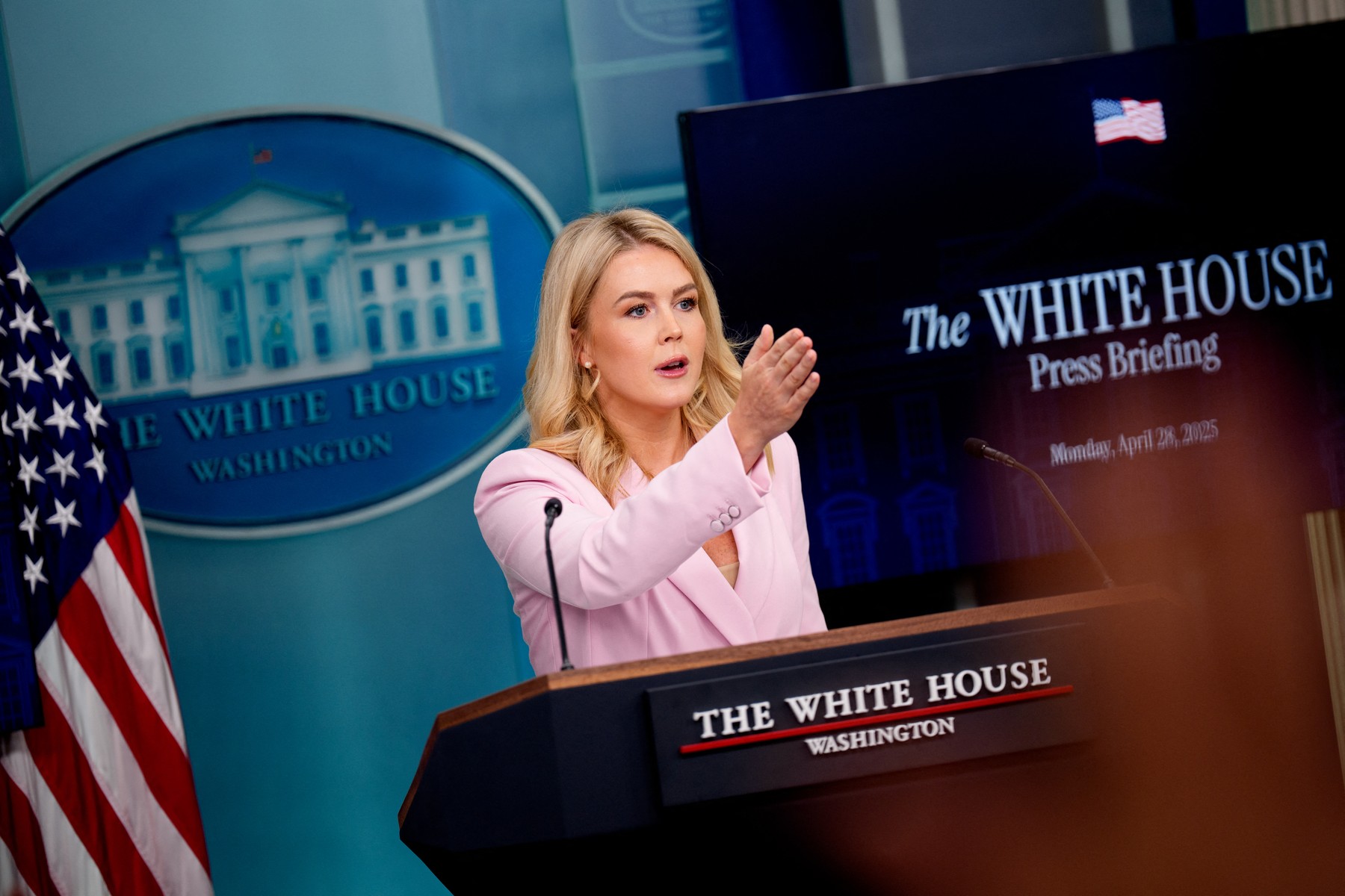 Reacția neașteptată la Casa Albă după întrebarea jurnalistului cu privire la alegerea capitalei Ungariei pentru reuniunea dintre liderii american și rus.