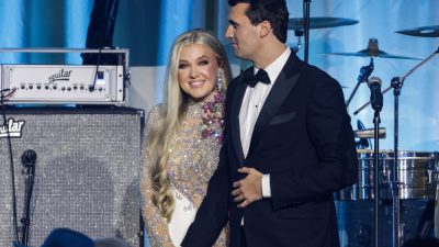 Erika Kirk, văduva lui Charlie Kirk, devine o figură centrală în noul curent creștinist MAGAea noastră”