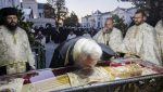 36 de pelerini s-au adresat serviciilor medicale în timp ce se închinau la moaștele Sfintei Parascheva din Iași, în timp ce peste 20.000 de credincioși așteaptă în frig într-o coadă lungăea noastră”