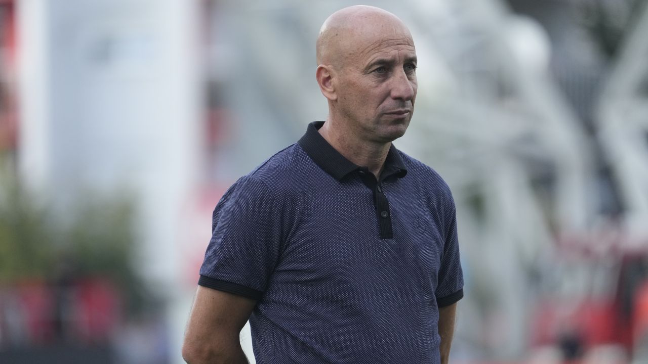 Robert Ilyes stârnește dezamăgire în rândul suporterilor după victoria de 2-0 cu Hermannstadt: “Îmi doresc să rămân realist.”