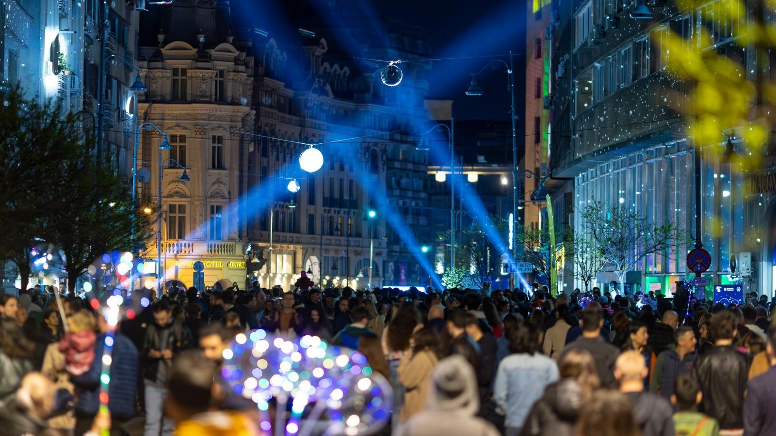 Spotlight 2025 – Festivalul Internațional al Luminii: Zeci de instalații interactive, proiecții și opere de artă digitală care dinamizează Bucureștiul în perioada 10-12 octombrie