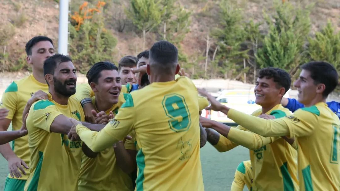 A făcut parte din cantonamentul lui Inter Milano și a avut o experiență la FCSB. Cândva o mare promisiune pentru fotbalul românesc, acum evoluează în liga de amatori din Italia.