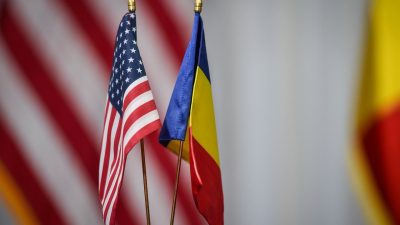 Ambasada SUA din București comunică că va întrerupe actualizările pe pagina de Facebook din cauza blocajului bugetar din Statele Uniteea noastră”