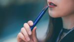 OMS: Peste 100 de milioane de oameni la nivel global utilizează țigara electronică, inclusiv peste 15 milioane de adolescenți între 13 și 15 aniea noastră”