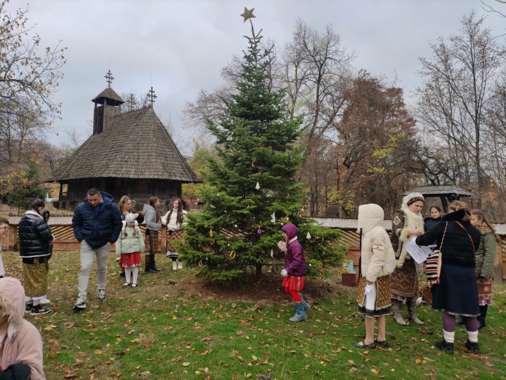 [ad_1] Muzeul Național al Satului „Dimitrie Gusti” organizează ateliere speciale în cadrul programului „Călător prin tradiții de iarnă”