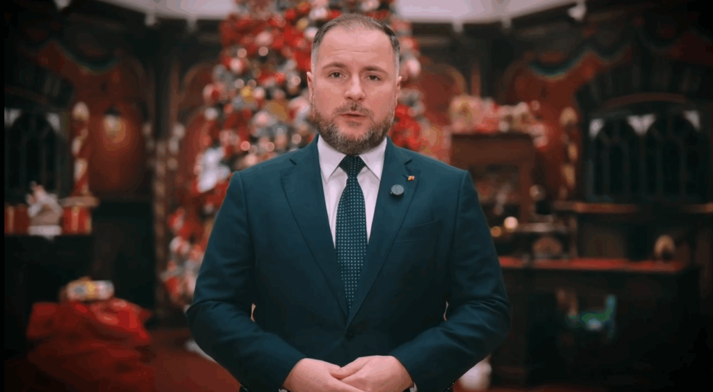 Crăciun finanțat din fonduri publice | Primăria Sectorului 2 a închiriat LED-uri de 10 metri pentru iluminatul festiv, plătind 1.500 de lei, în timp ce un contract de 50.000 de euro a fost atribuit direct unui SRL controlat de o companie offshore din Cipru.
