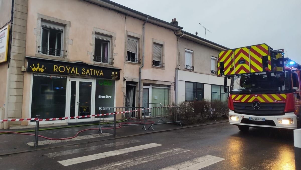 incendiu-franta.jpeg - JurnalUrban