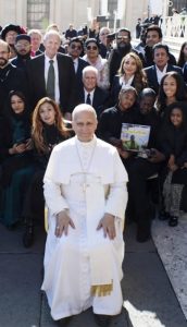 Iulia Vântur a interpretat colinde traditionale românești într-un cadru solemn la Vatican, în prezența Suveranului Pontif, cu ocazia celebrării a 60 de ani de la emiterea enciclicei “Nostra Aetate”/ Imagini video