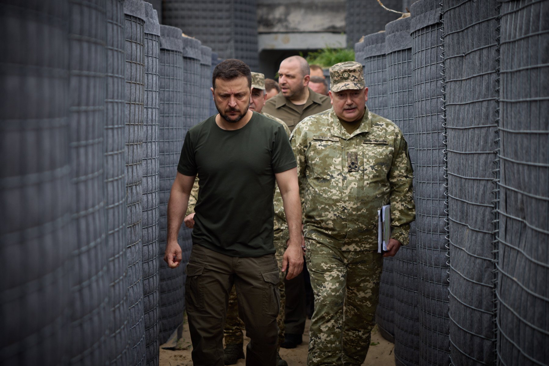 [ad_1] Președintele ucrainean Volodimir Zelenski a afirmat sâmbătă că atacul cu drone și rachete rusești asupra Kievului din noaptea precedentă indică faptul că Rusia nu intenționează să pună capăt conflictului
