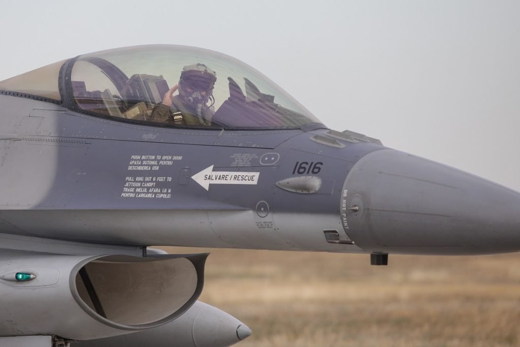 Ministerul Apărării a cerut Parlamentului aprobarea în prealabil pentru încheierea acordului de formare a piloților pentru avioanele F-16