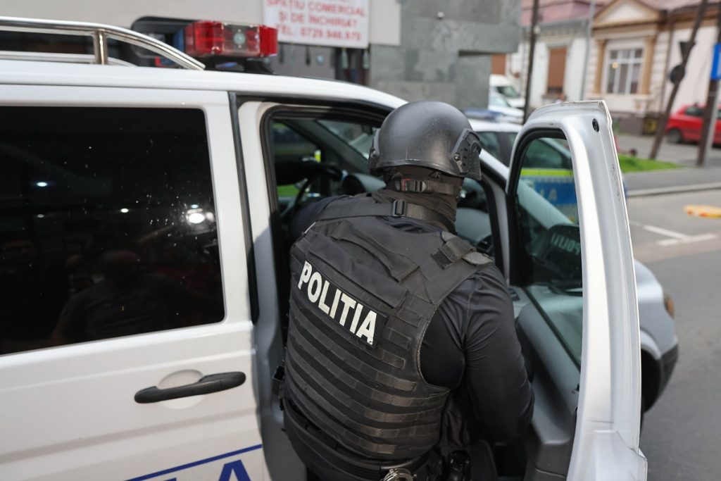 Percheziții ale Parchetului General la 37 de locații, inclusiv sediul Autorității Naționale pentru Cetățenie și Serviciul Stării Civile Sector 6, în urma unei anchete privind obținerea ilegală de documente de identitate românești de către 300 de oligarhi și infractori ruși