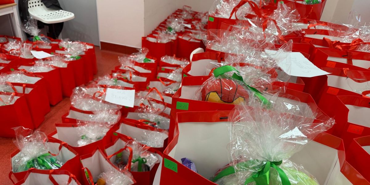 20251215-AKTOR-cadouri-copii-spitale-foto-3.jpg - JurnalUrban