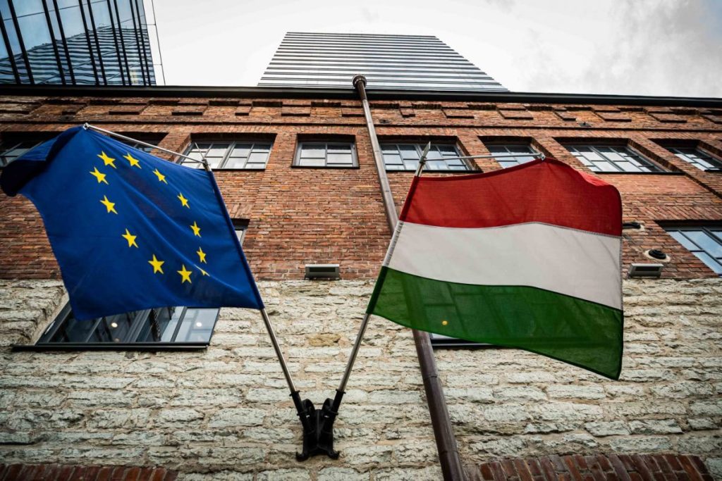 [ad_1] Dreptul de veto este, conform declarației premierului Viktor Orban, „o putere valoroasă și indispensabilă, fără de care nu are sens să fim parte a Uniunii Europene”