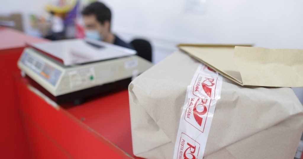 Începând cu 1 ianuarie 2026, platformele de comerț electronic din afara Uniunii Europene, precum Temu și AliExpress, vor fi obligate să plătească o taxă de 25 de lei pentru fiecare colet livrat în România cu o valoare sub 150 de euro