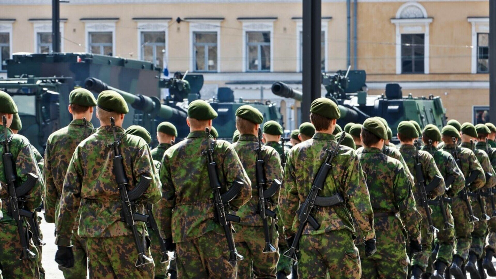 Guvernul Germaniei condamnă comportamente inacceptabile în rândul parașutiștilor militari: anchetă pentru violențe, sexism și simboluri extremiste Guvernul german a făcut public marți un avertisment dur la adresa conducătorilor Armatei germane, după descoperirea unor comportamente extrem de grave în cadrul unei unități de elită