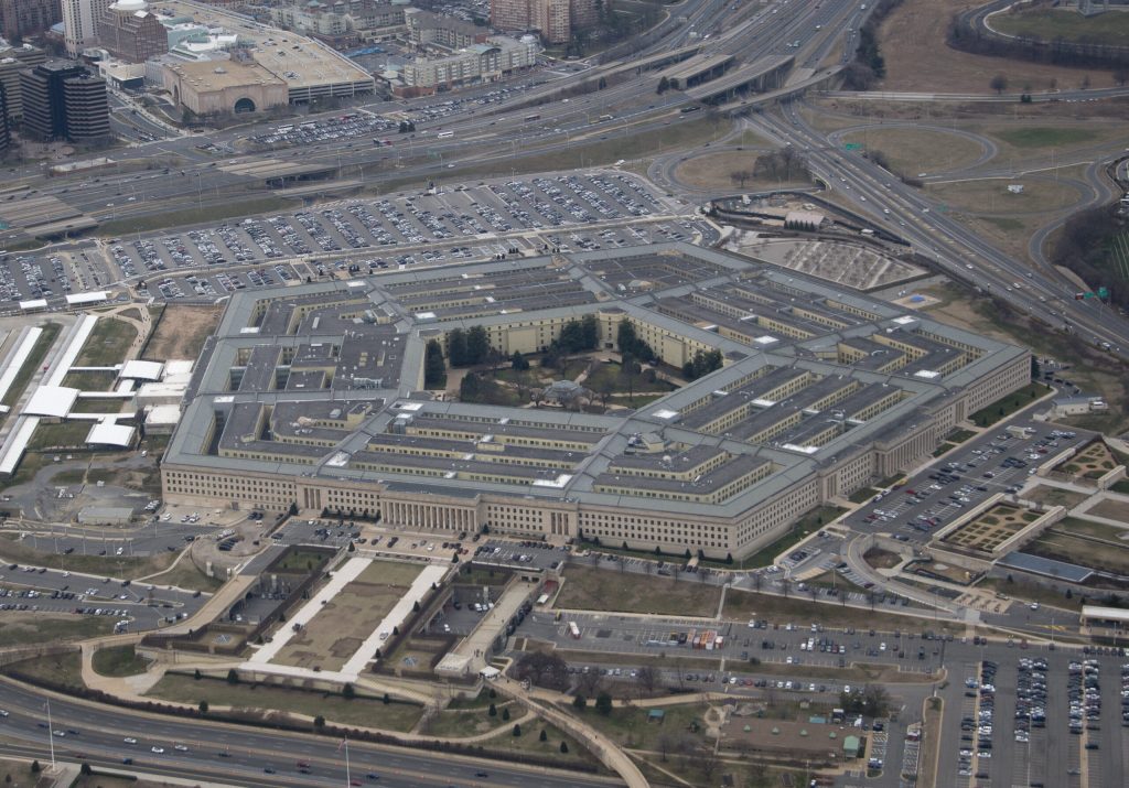 [ad_1] Departamentul american al Apărării a anunțat colaborarea cu compania xAI pentru integrarea unor instrumente de inteligență artificială avansată, destinată consolidării fluxurilor de lucru sensibile și sprijinirii operațiunilor militare