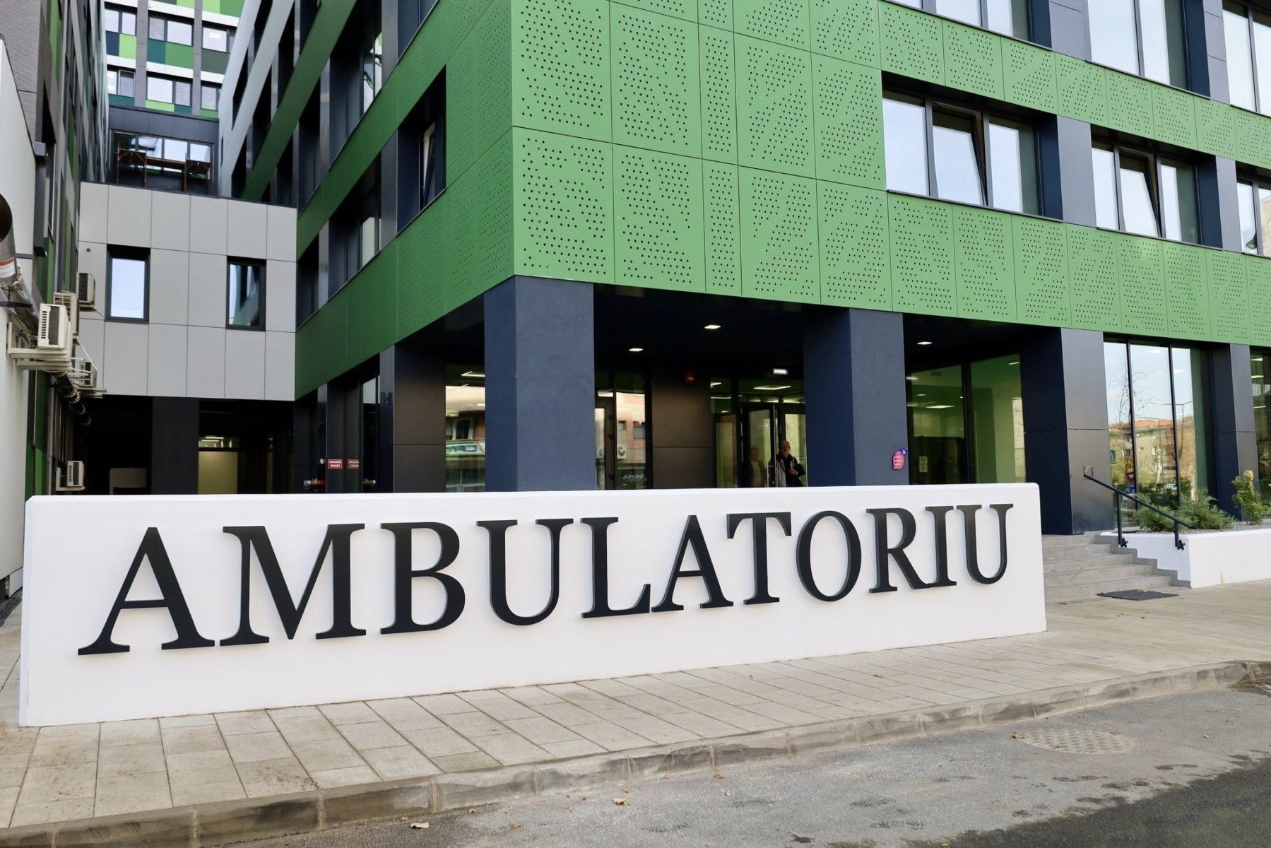Medicii specialiști independenți avertizează asupra riscului de blocaj al serviciilor ambulatorii dacă nu sunt alocate fonduri pentru ajustări financiare în buget