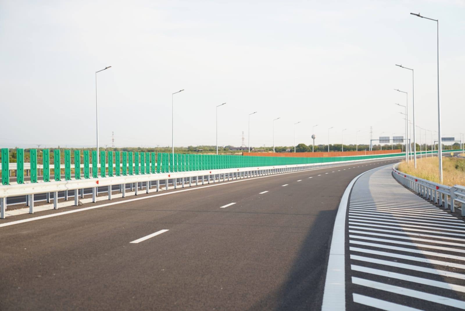 [ad_1] Irinel Ionel Scrioșteanu, secretar de stat la Ministerul Transporturilor, a anunțat printr-o postare pe Facebook o simulare de trafic nocturn pe segmentul Focșani-Adjud din Autostrada Moldovei, care va fi deschis oficial circulației marți, începând cu ora 11:00