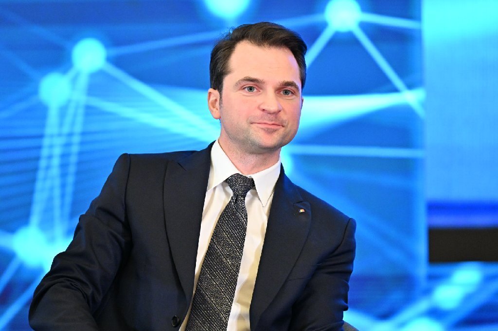 [ad_1] Burduja constata: Conducerea publică din România a ajuns la un nivel îngrijorător de slab